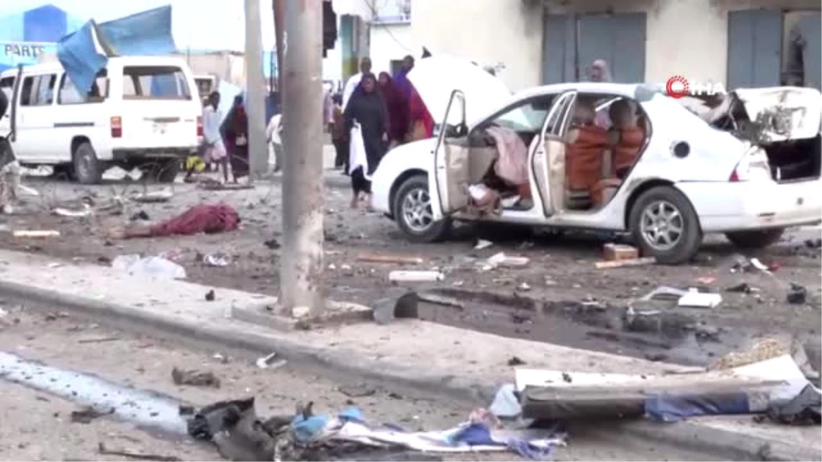 Somali\'de Art Arda Patlama: 17 Ölü