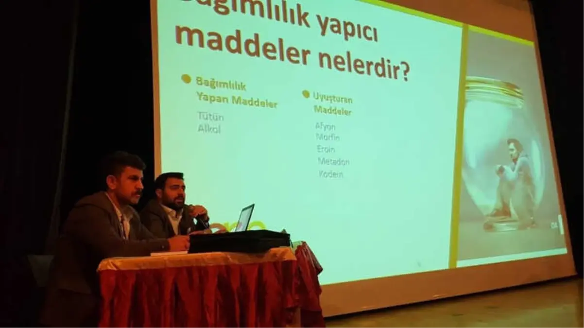 Tatvan\'da "Bağımlılıkla Mücadele" Semineri