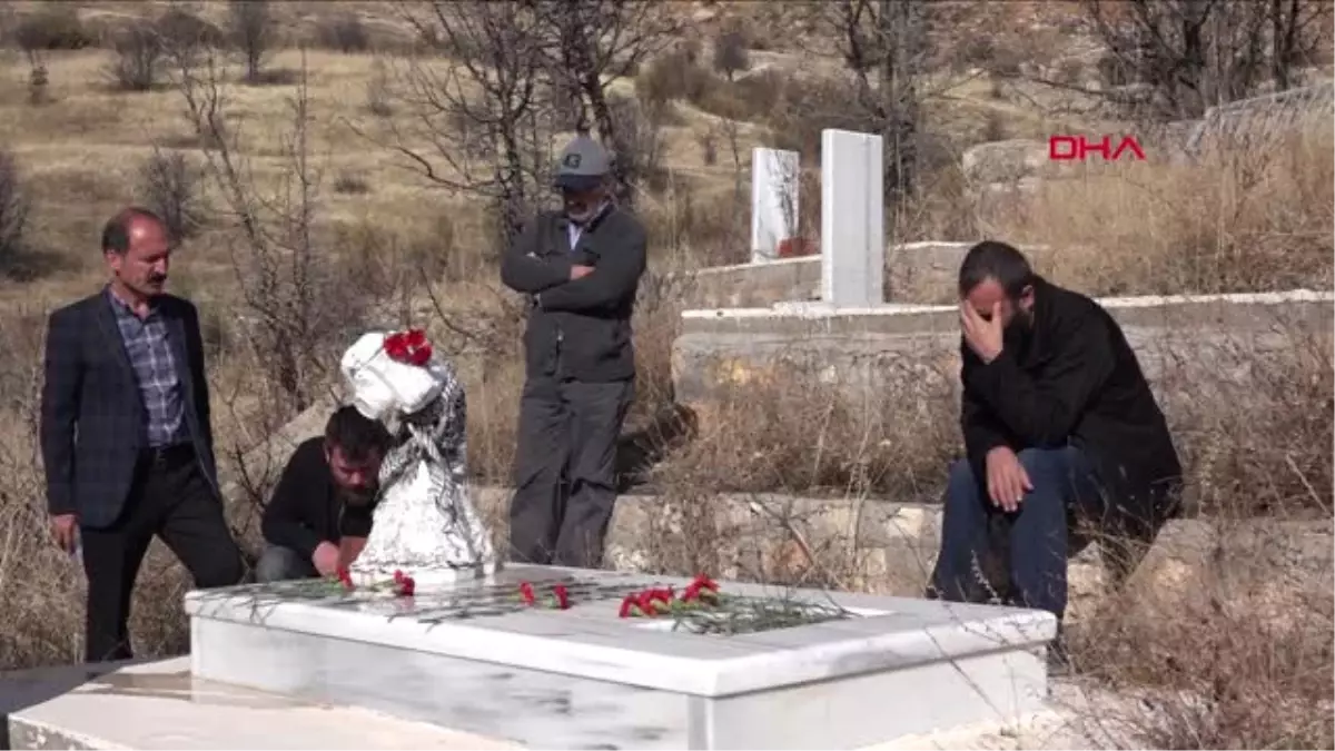 Tunceli Dha Muhabiri Cem Emir Mezarı Başında Anıldı