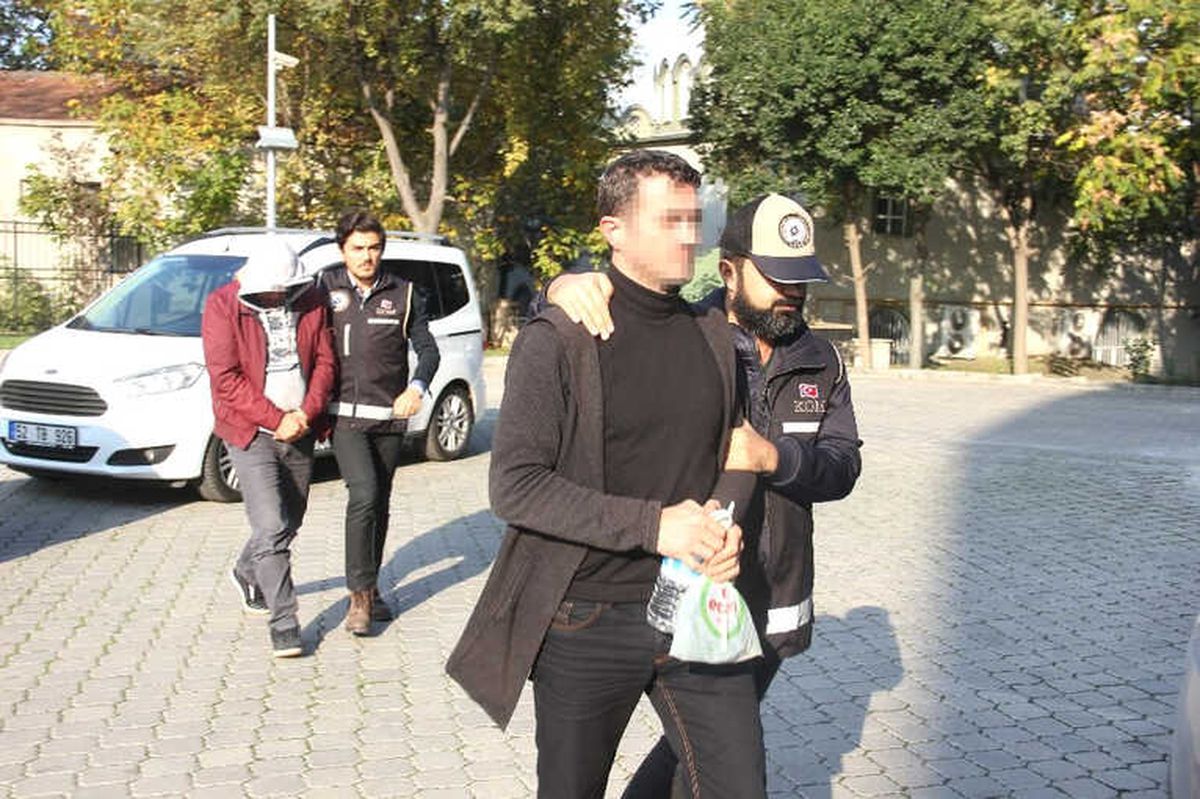 7 Ruhsatsız Tabanca Ele Geçirilen 2 Şüpheli Adliyede