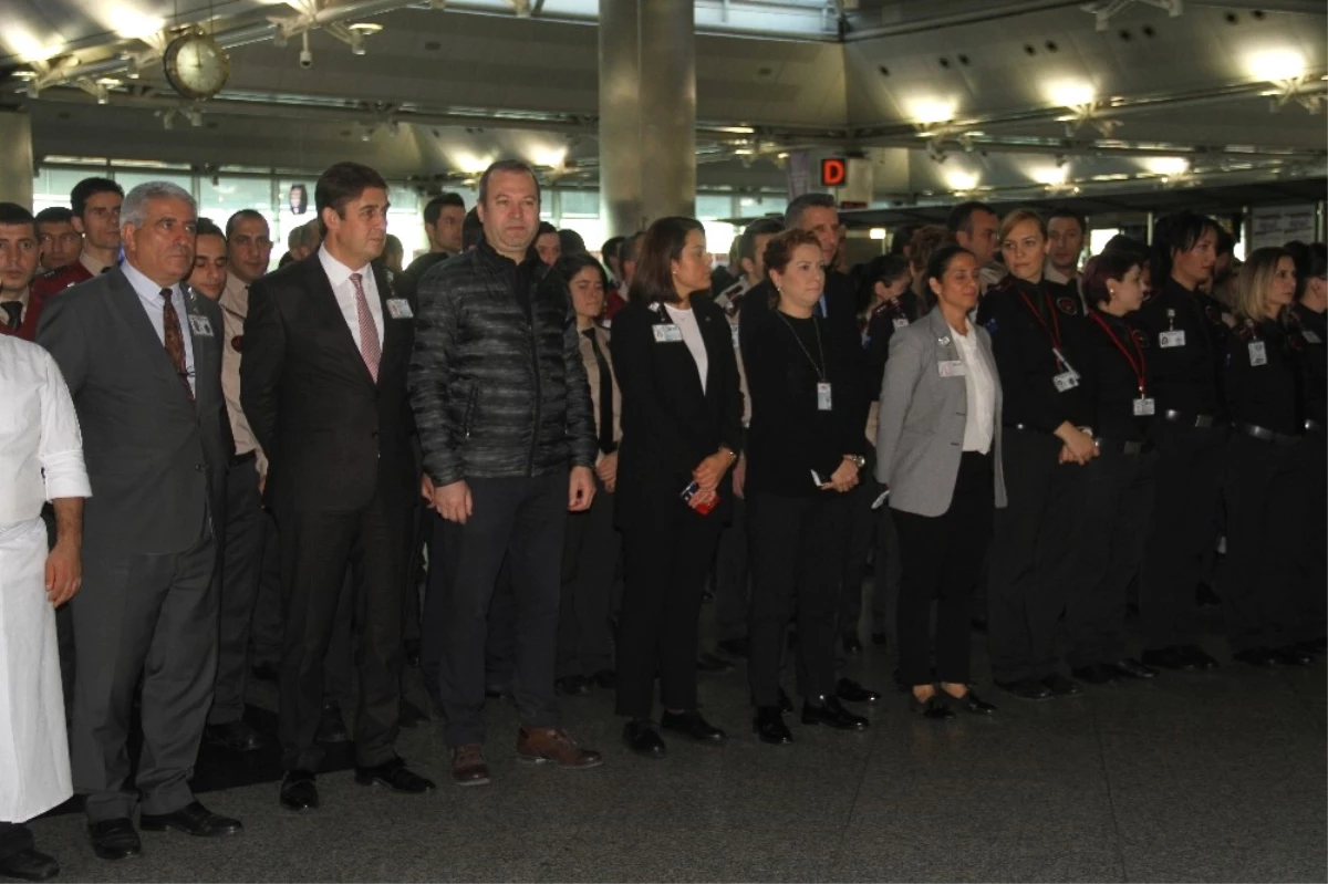 Atatürk Havalimanı\'nda 10 Kasım Töreni