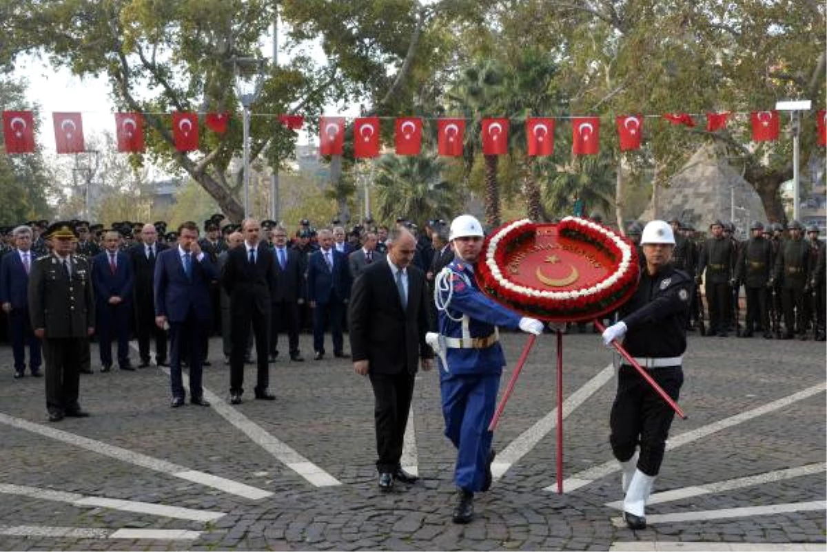 Atatürk, Kahramanmaraş\'ta Törenlerle Anıldı