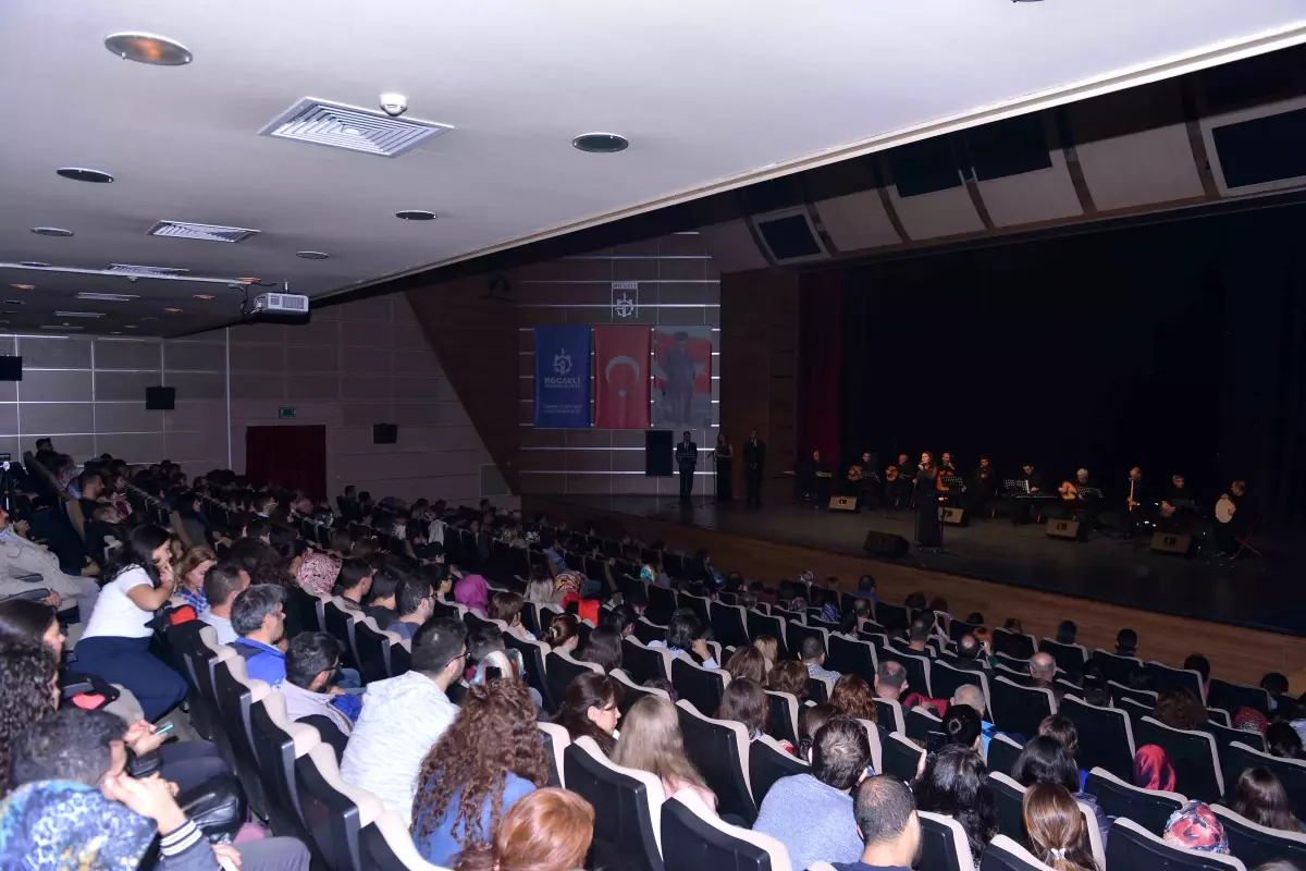 Atatürk, Sevdiği Şarkılarla Anıldı