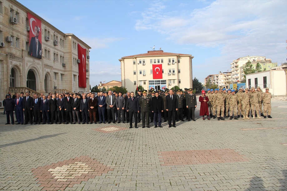 Büyük Önder Atatürk\'ü Anıyoruz