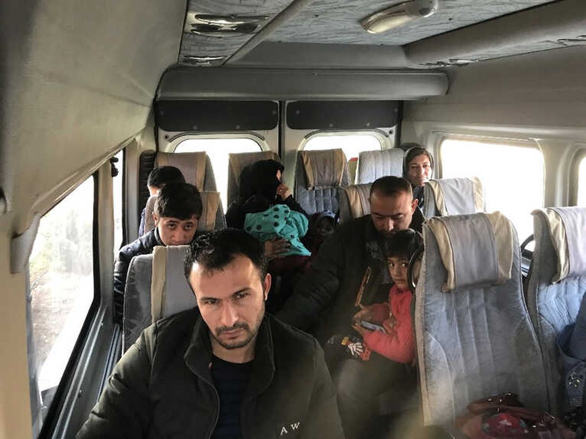 Çanakkale\'de 17 Mülteci Yakalandı