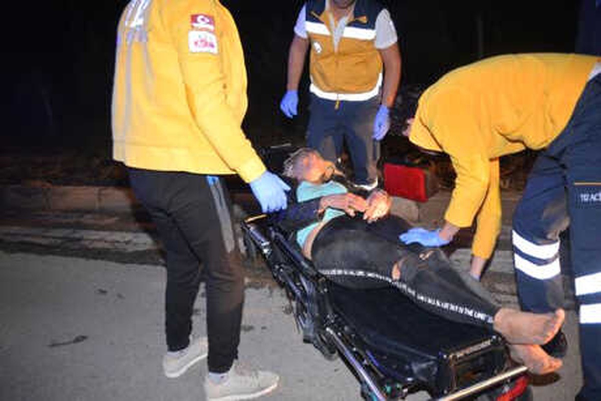 Hareket Halindeki Otomobilden Atlayan Kadın, Yaralandı