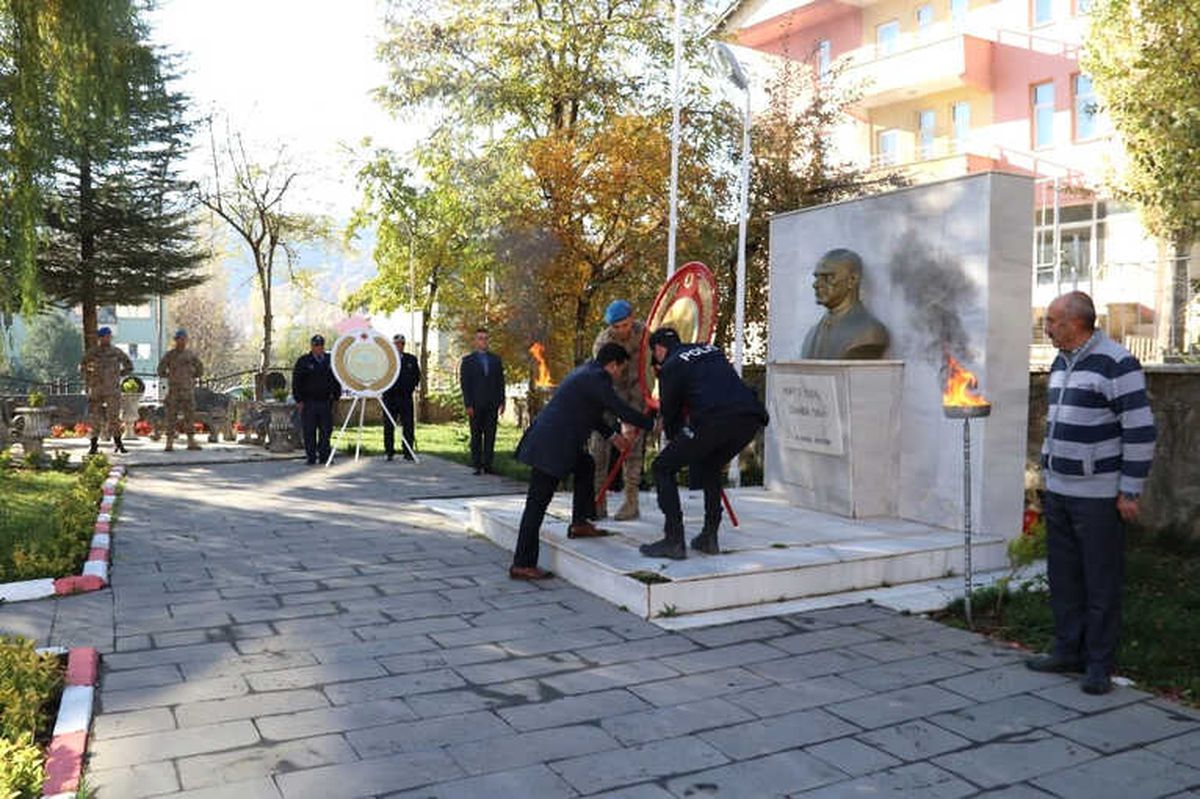 Hizan\'da "10 Kasım Atatürk\'ü Anma" Programı Düzenlendi