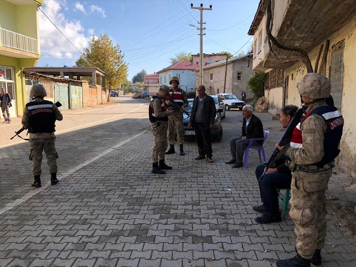 Jandarma Ekiplerinden "Güven ve Huzur" Uygulaması