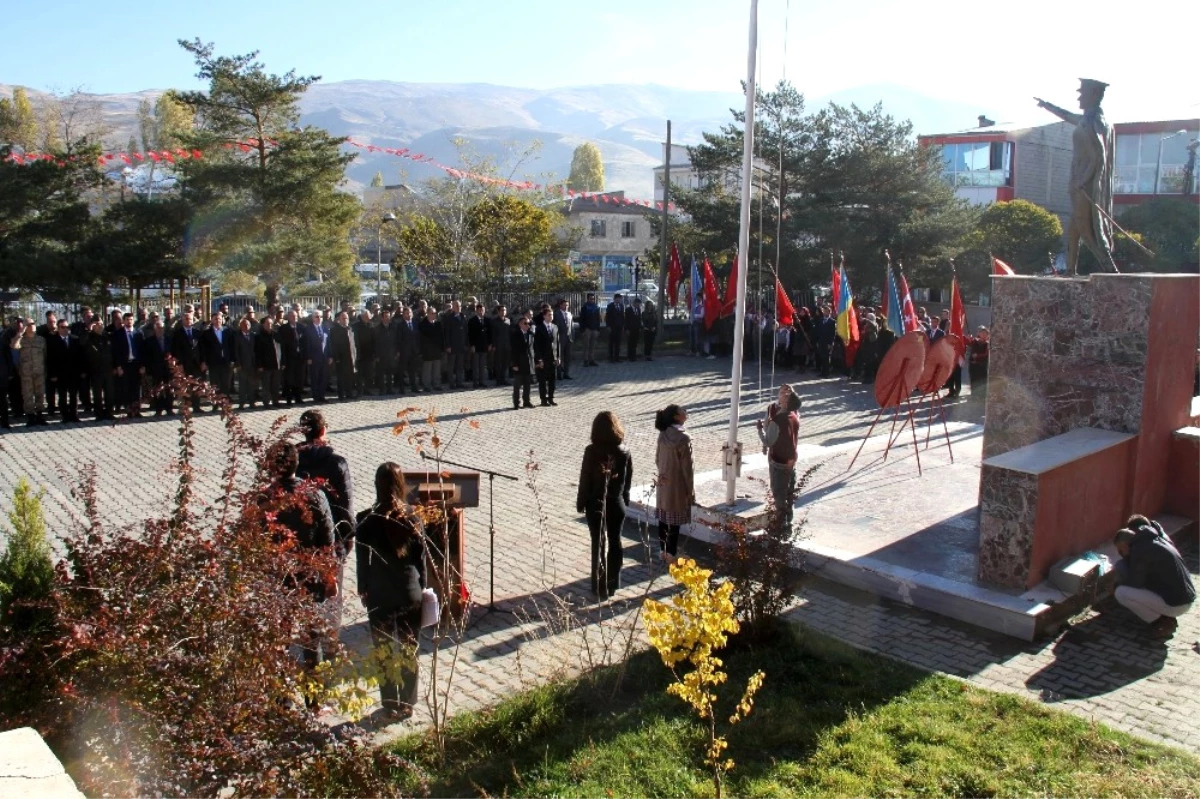 Muradiye\'de 10 Kasım Atatürk\'ü Anma Günü