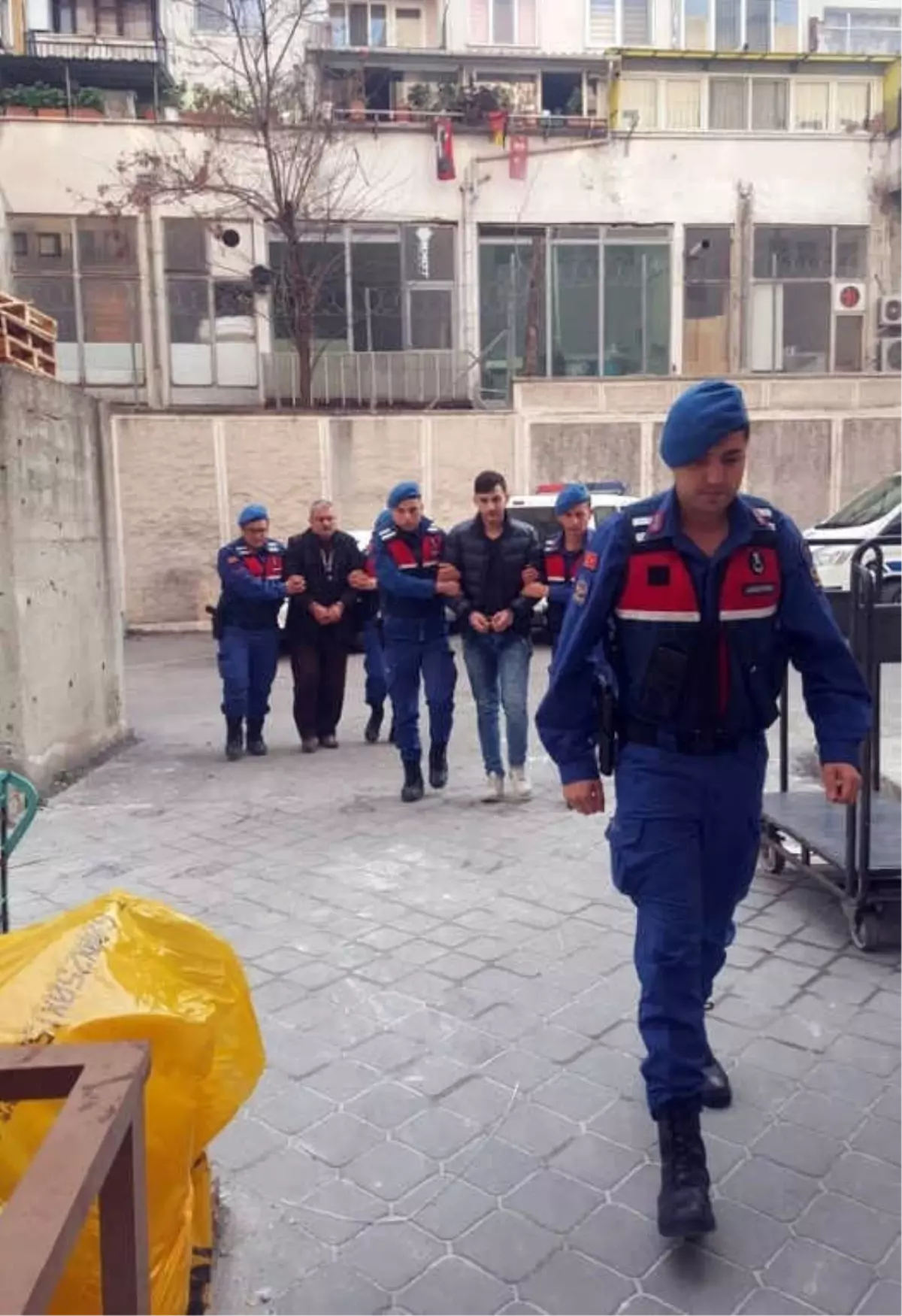 Servis Şoförünü Kıskandığı İçin Pompalıyla Taradı İddiası