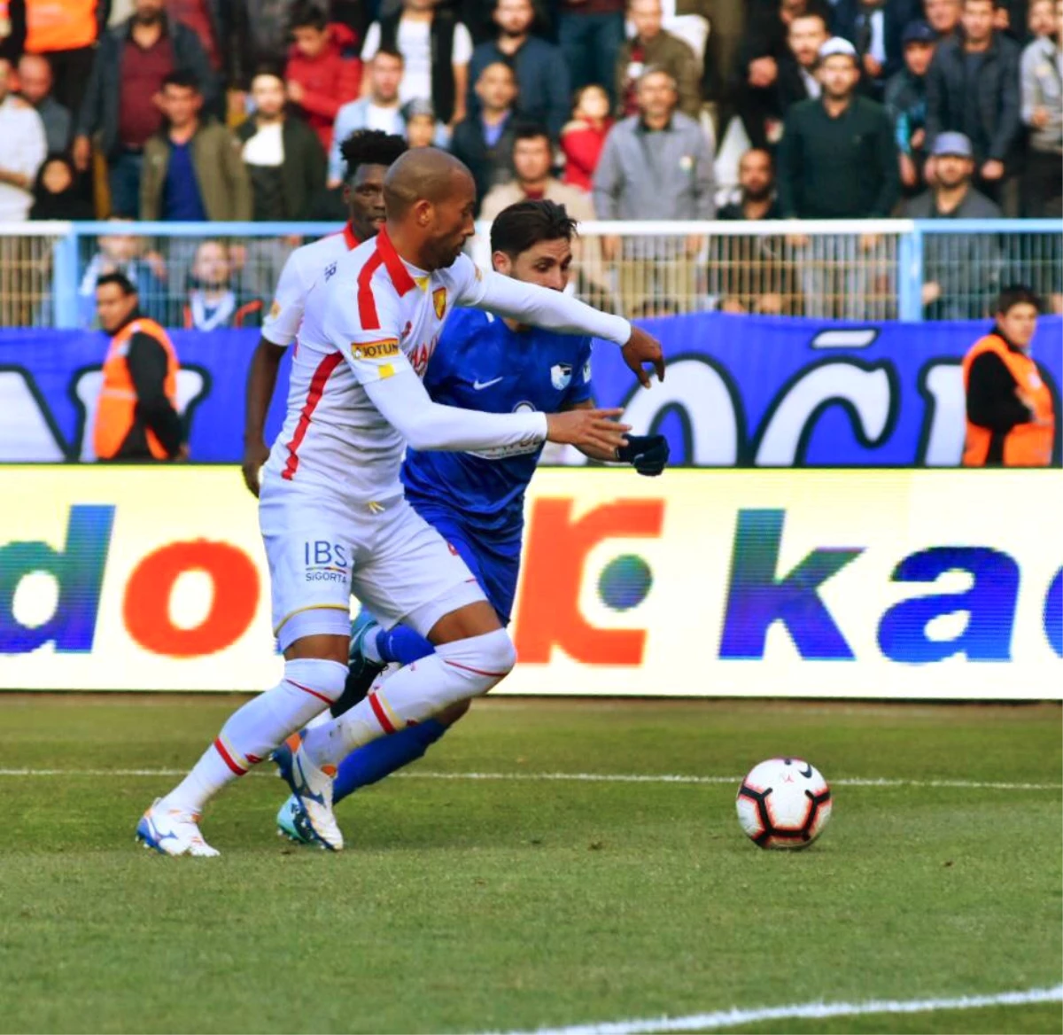 Spor Toto Süper Lig: Bb Erzurumspor: 1 - Göztepe: 0 (İlk Yarı)