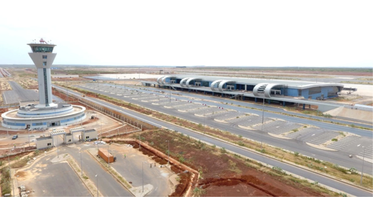 Türk Firmaları Tarafından Senegal\'de İnşa Edilen Havalimanı 2 Milyondan Fazla Yolcuya Hizmet Verdi