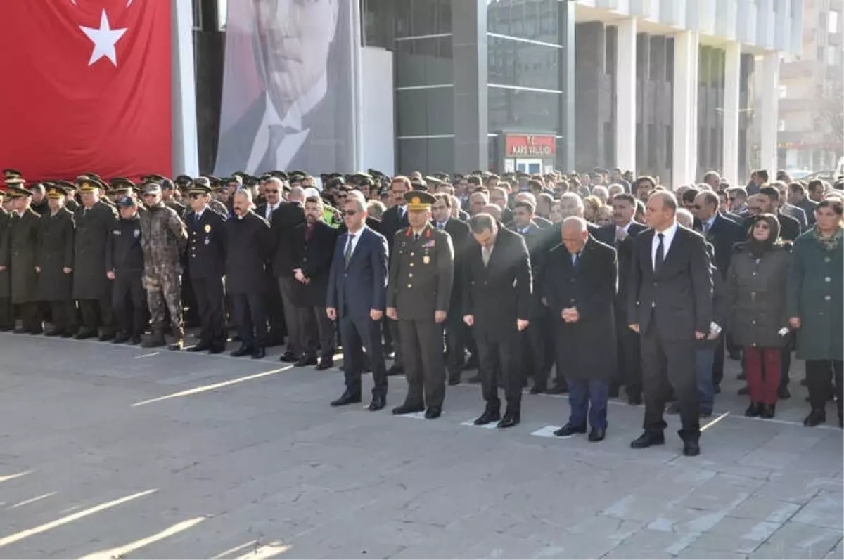 Ulu Önder Atatürk Kars\'ta Anıldı