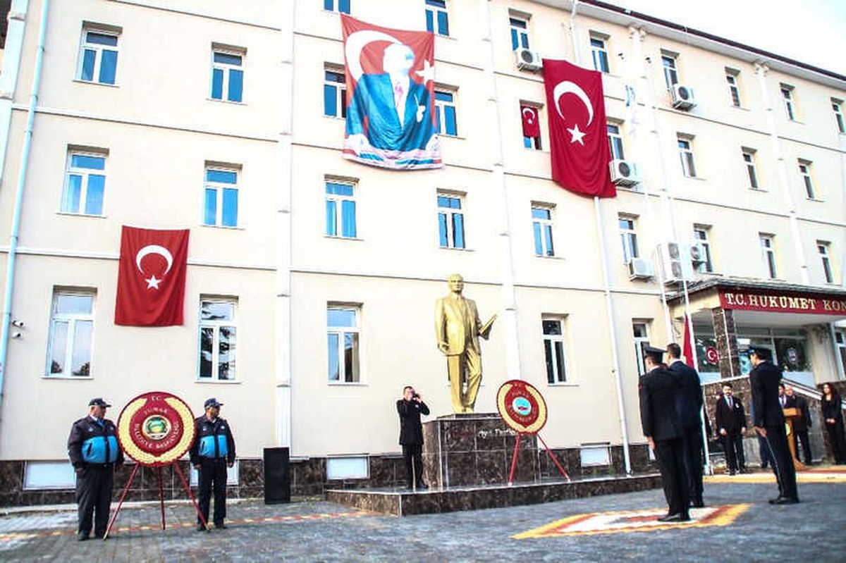 Yunak\'ta Atatürk Anıldı