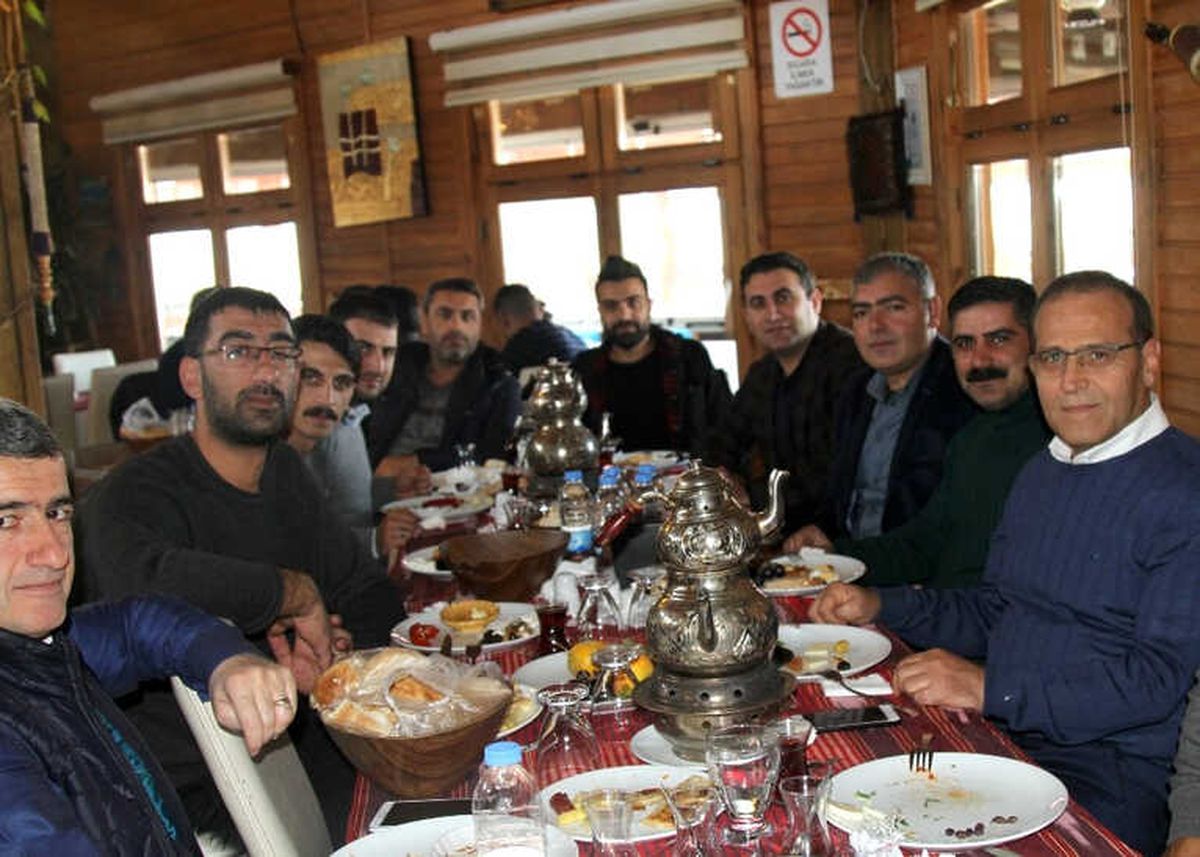 Belediye Başkan Aday Adayı Yunus Dündar, Basın Mensuplarıyla Kahvaltıda Buluştu