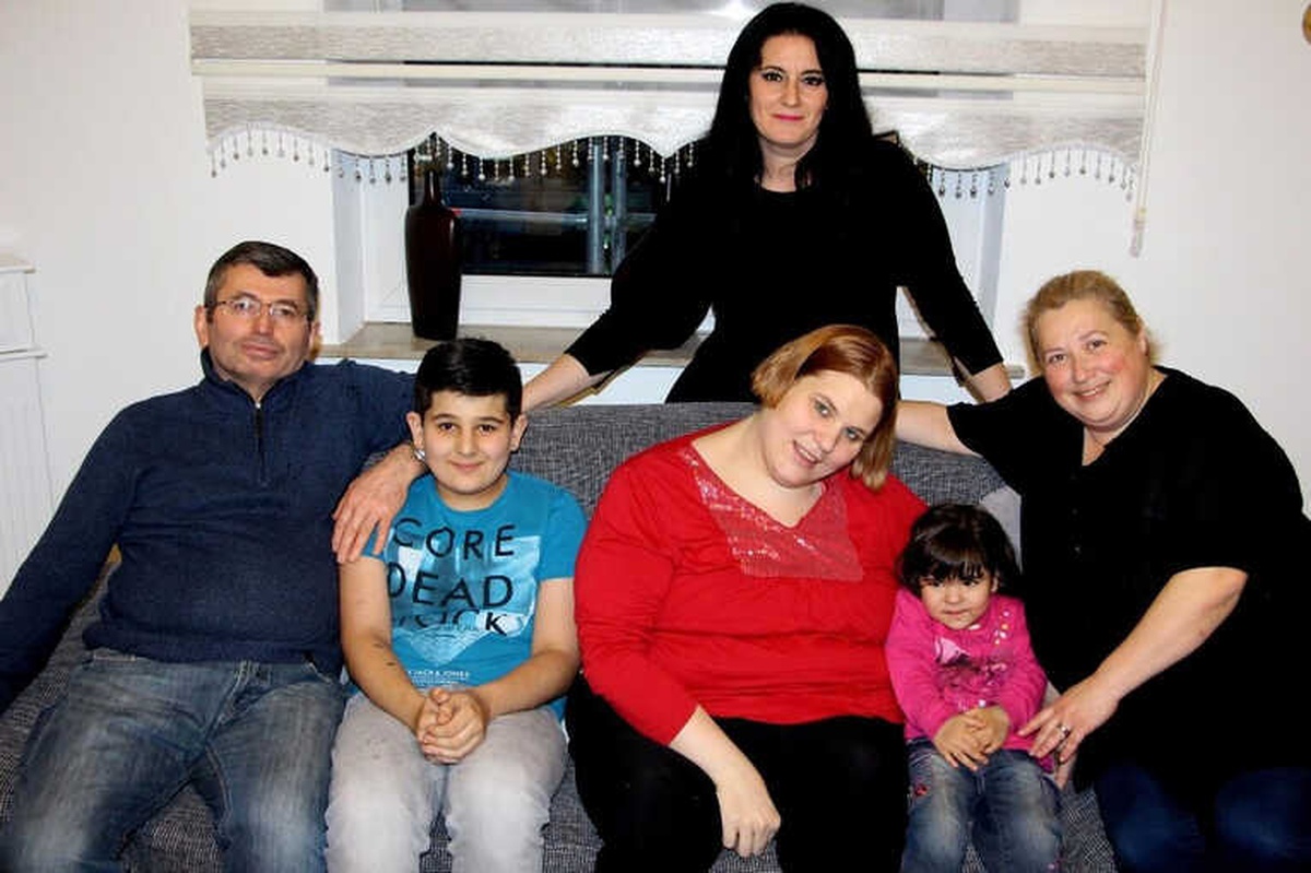 Çocuk Özlemlerini, Alman Çocuklarla Giderdiler