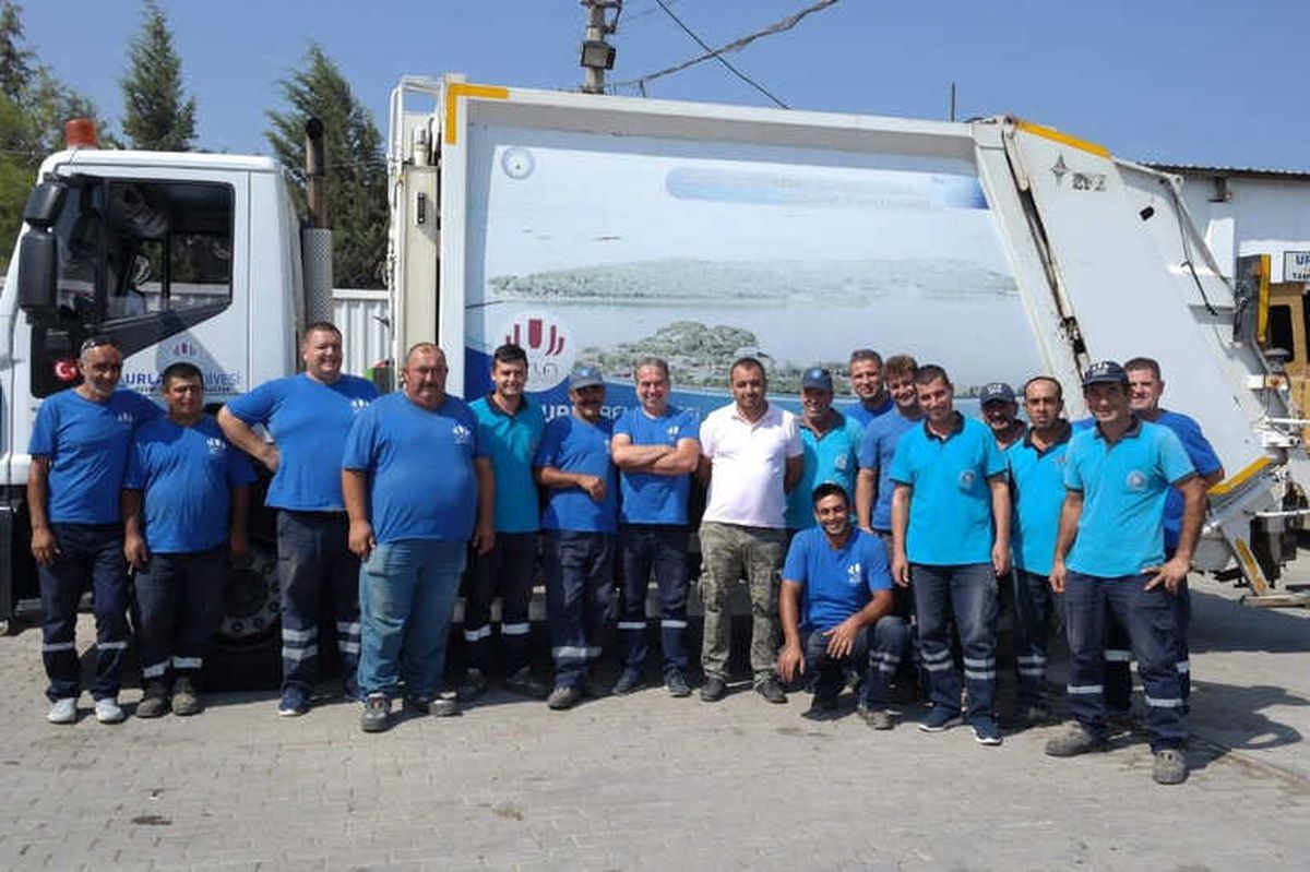Hem Sokağı Temizlediler, Hem Gönülleri Kazandılar