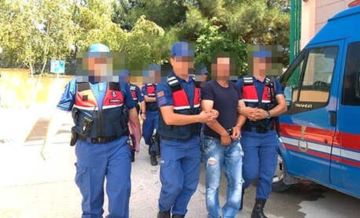 İstanbul\'da Aranan Fetö Şüphelisi Kocaeli\'de Yakalandı