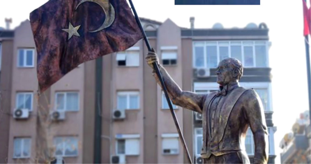 İzmir\'de Yaşanan Atatürk Heykeli Tartışmaları, Belediyeyi Harekete Geçirdi