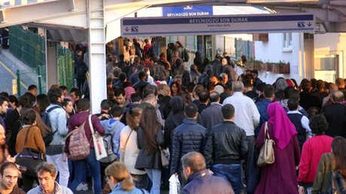 Kitapseverlere Metrobüsler Yetmedi