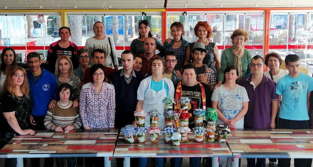 Özel Çocuklar Turşu Kurdu