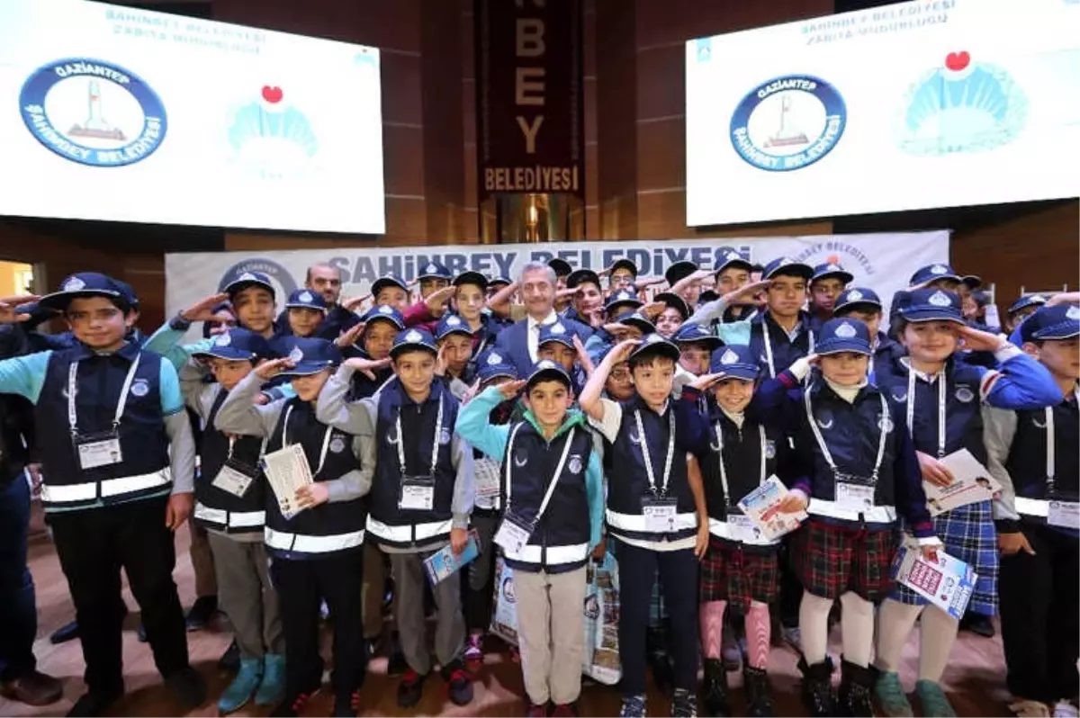 Şahinbey\'de Minik Zabıtalara Görevleri Anlatıldı