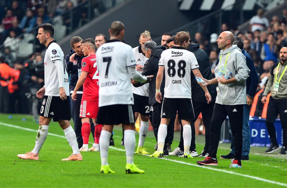 Şenol Güneş Takımı Tribünlere Götürdü