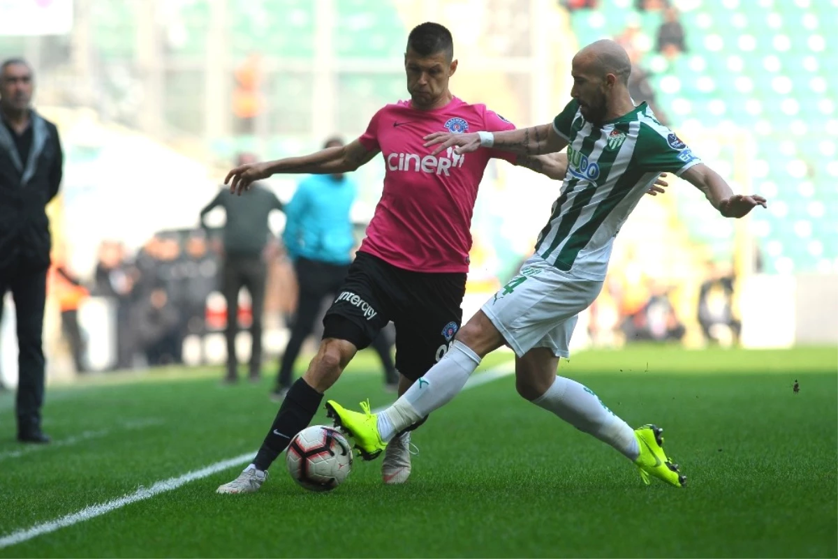 Spor Toto Süper Lig: Bursaspor: 1 - Kasımpaşa: 1 (İlk Yarı)