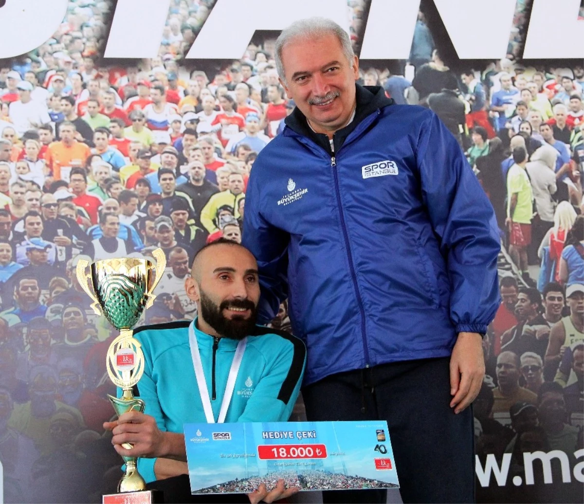 Vodafone İstanbul Maratonu\'nda Kazananlar Ödüllerini Aldı