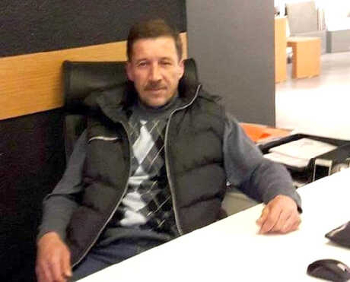 Yaya Üst Geçit Merdivenlerinden Düşüp, Öldü