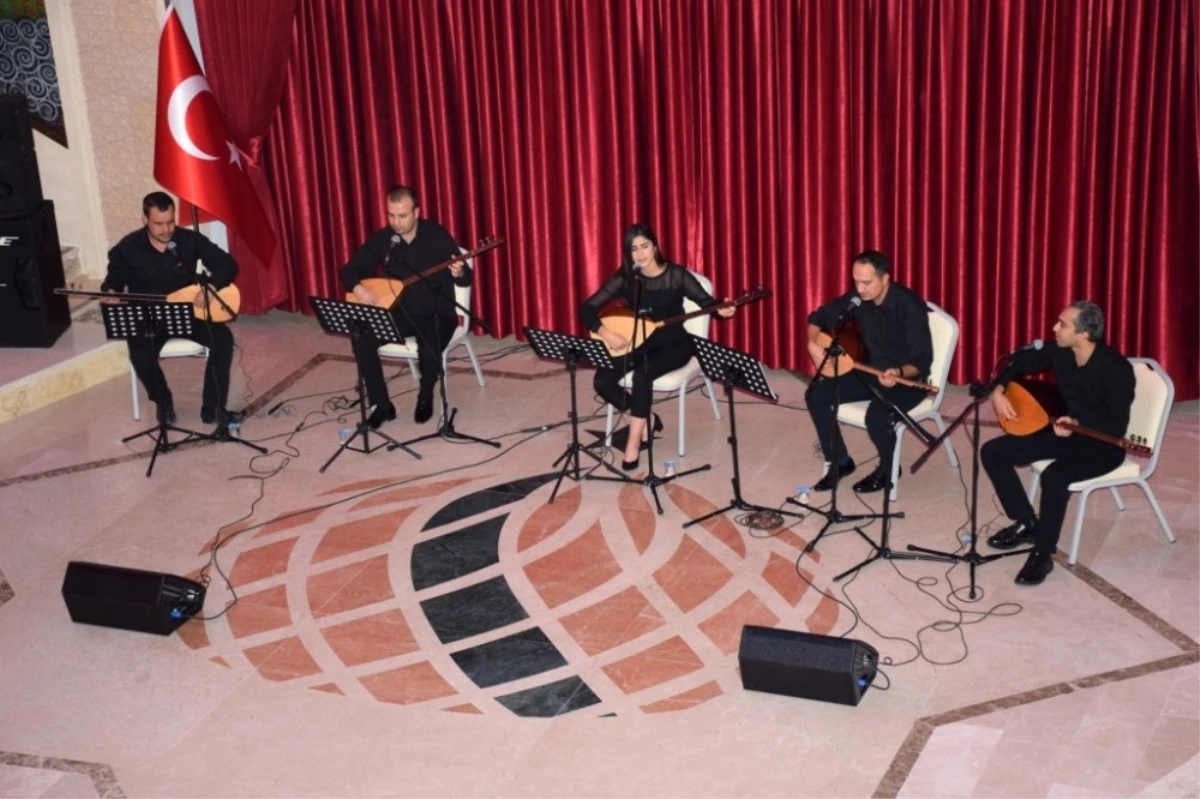 Anadolu Üniversitesi\'nde Atatürk Konserleri