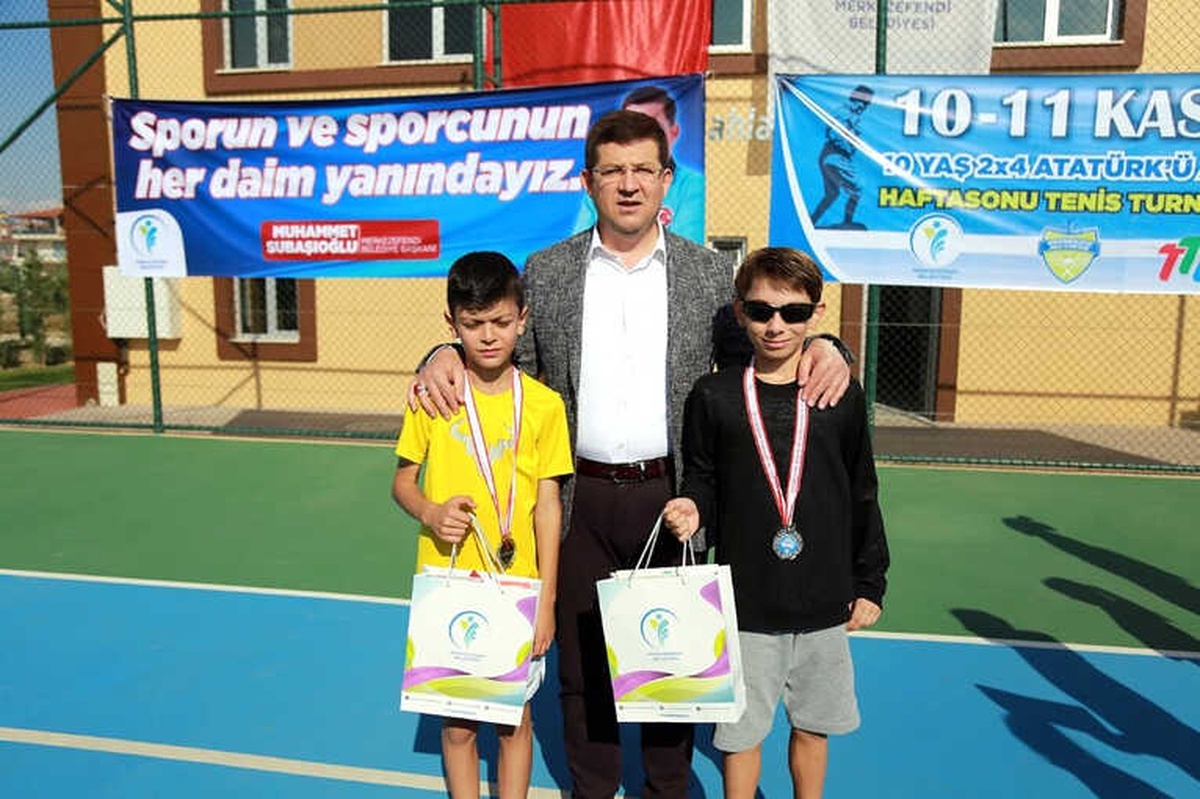 Atatürk\'ü Anma Hafta Sonu Tenis Turnuvası Sona Erdi