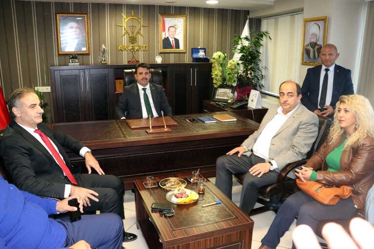 CHP\'li Belediye Başkanı AK Parti\'ye Geçti