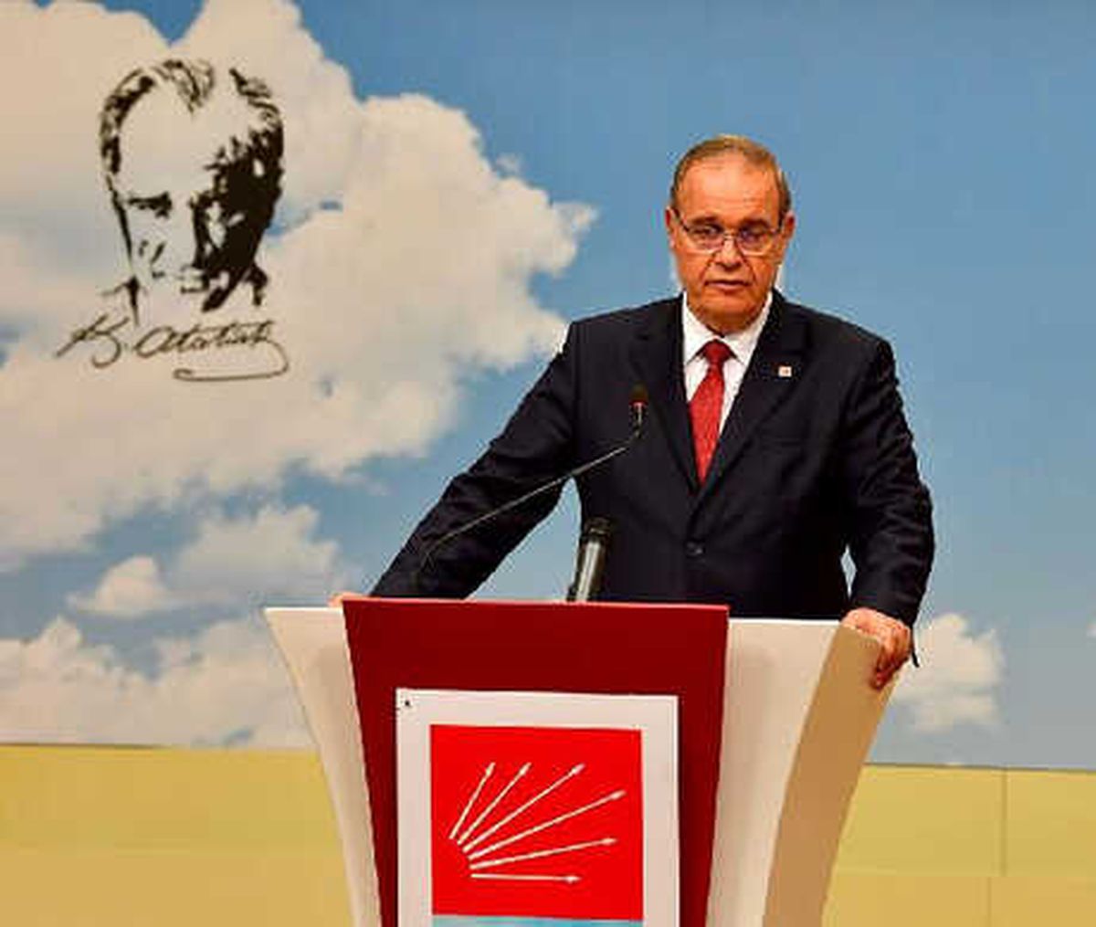 CHP\'li Öztrak: Bunlar Milletten Koptu ve Vatandaşın Halini Görmez Oldular