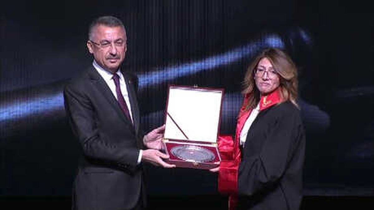 Cumhurbaşkanı Yardımcısı Oktay: 4 Bin Civarındaki Fetö Üyesi Hakim Ve Savcı Tasfiye Edilmiştir