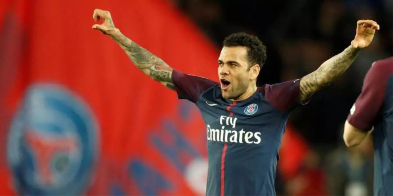 Dani Alves, İngiltere Premier Ligde Oynamak İstediğini Açıkladı