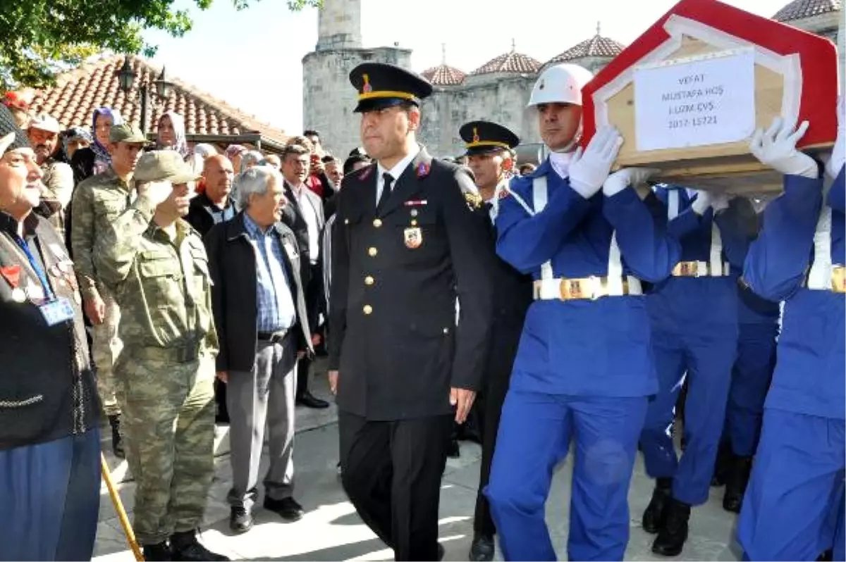 Evinde Hayatını Kaybeden Uzman Çavuşa Son Görev