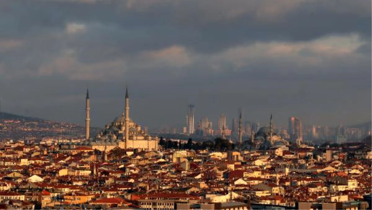 İstanbul\'da Gün Batımı Görsel Şölen Oluşturdu