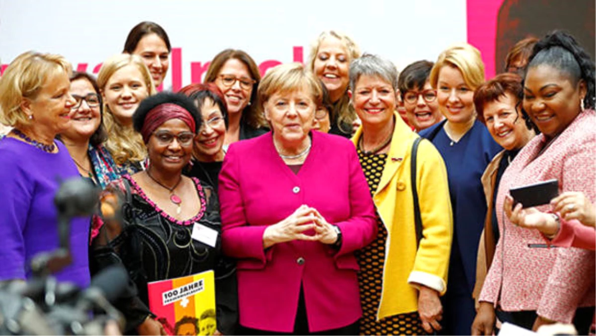 Merkel: Meclisteki Kadın Sayısı Sudan Seviyesinde