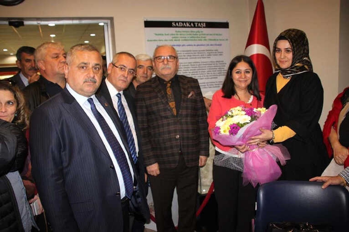 Muhtarlar, Gıda Bankası\'na Hayran Kaldı