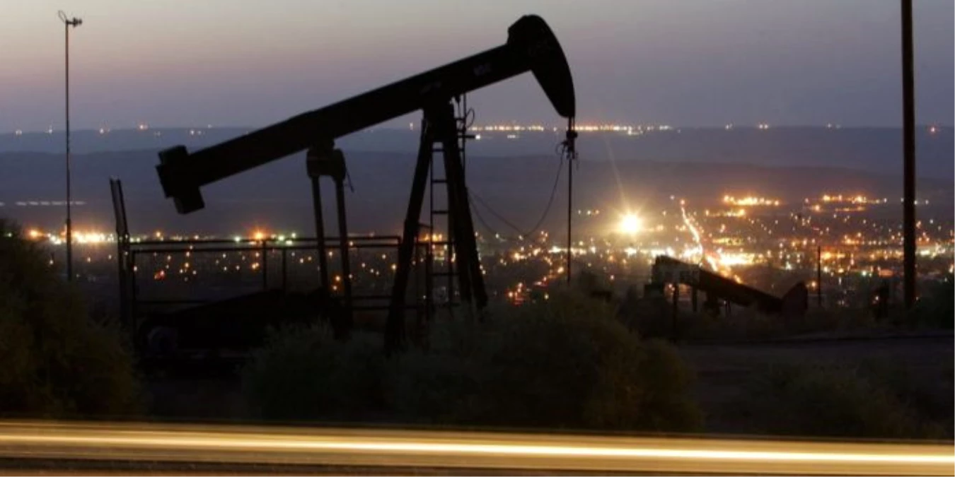 Suudi Arabistan Petrol Üretimini Düşürecek