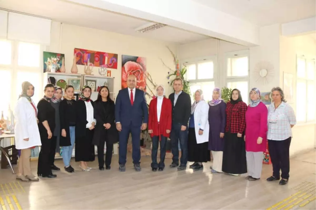 Toplum Ruh Sağlığı Merkezi Hastalarını Topluma Kazandırıyor