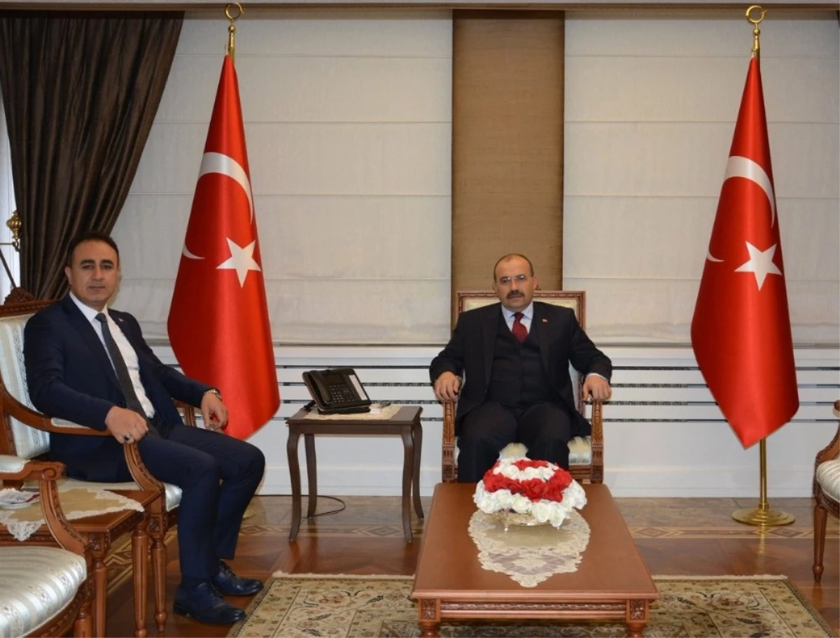 Trabzon Cumhuriyet Başsavcısı Tuncel\'den Trabzon Valisi Ustaoğlu\'na Hayırlı Olsun Ziyareti