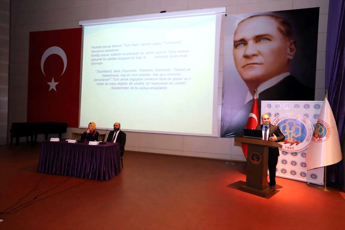 Türk Modernleşmesi ve Atatürk" Paneli Yapıldı