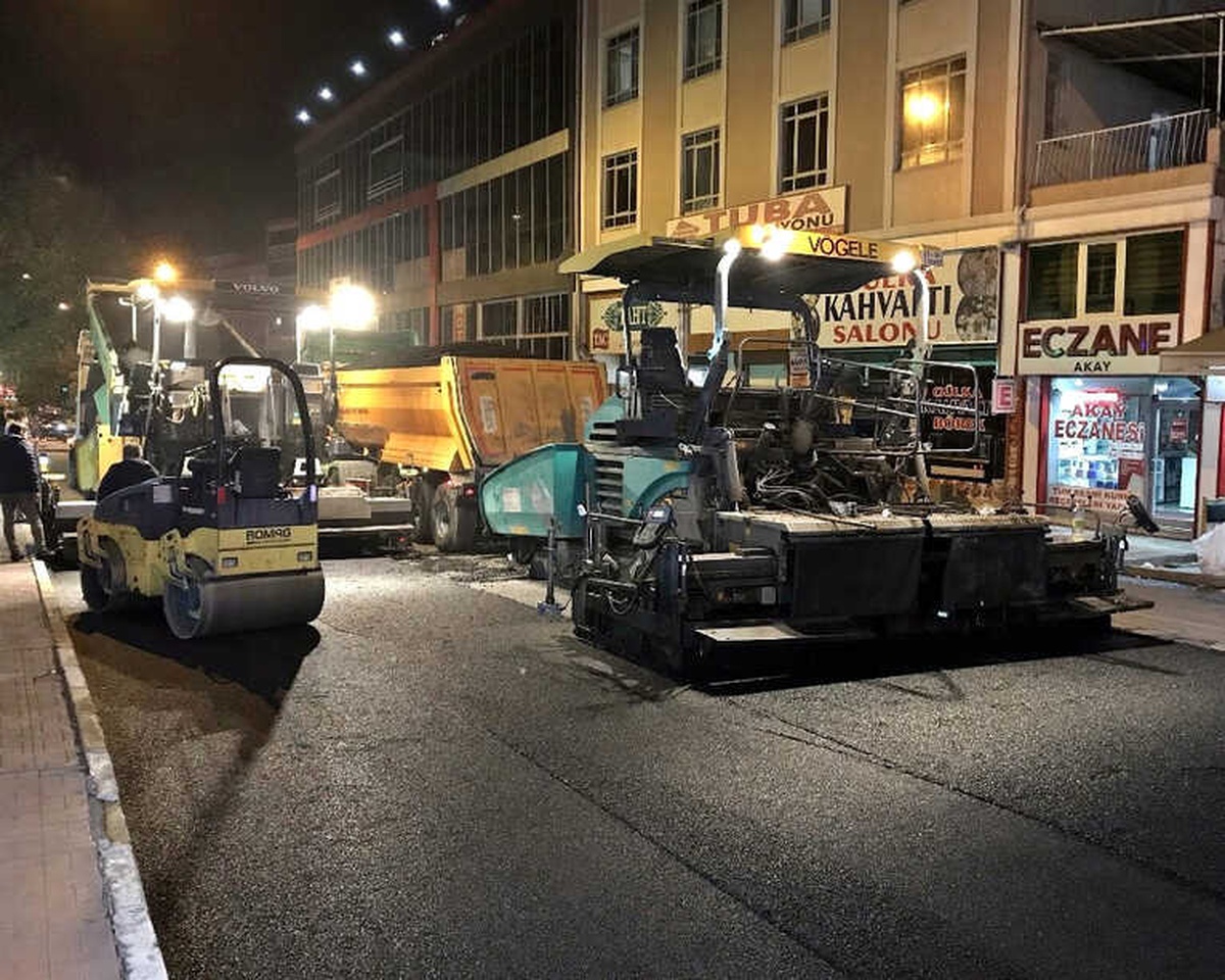 Van Büyükşehir Belediyesinden Gece Mesaisi