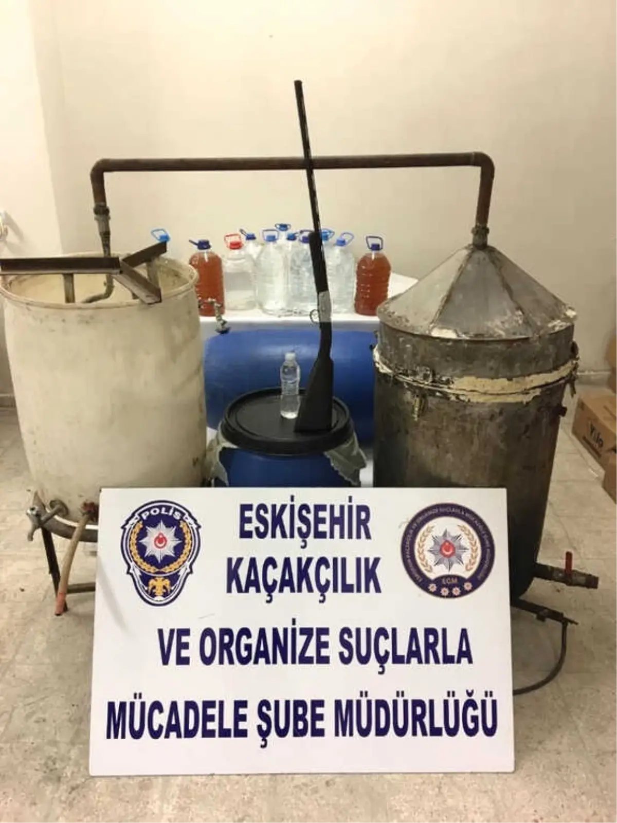 122 Litre Kaçak İçki Ele Geçirildi