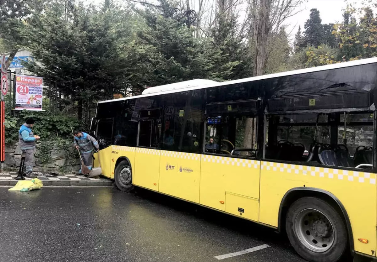 Beşiktaş\'ta Belediye Otobüsü Kaza Yaptı: 9 Yaralı