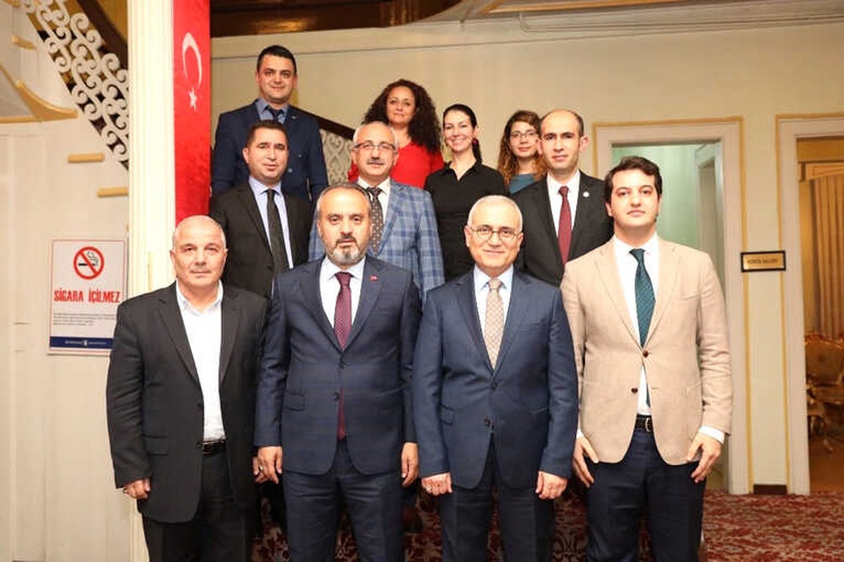 Busmek\'ten Market Çalışanlarına İletişim Eğitimi