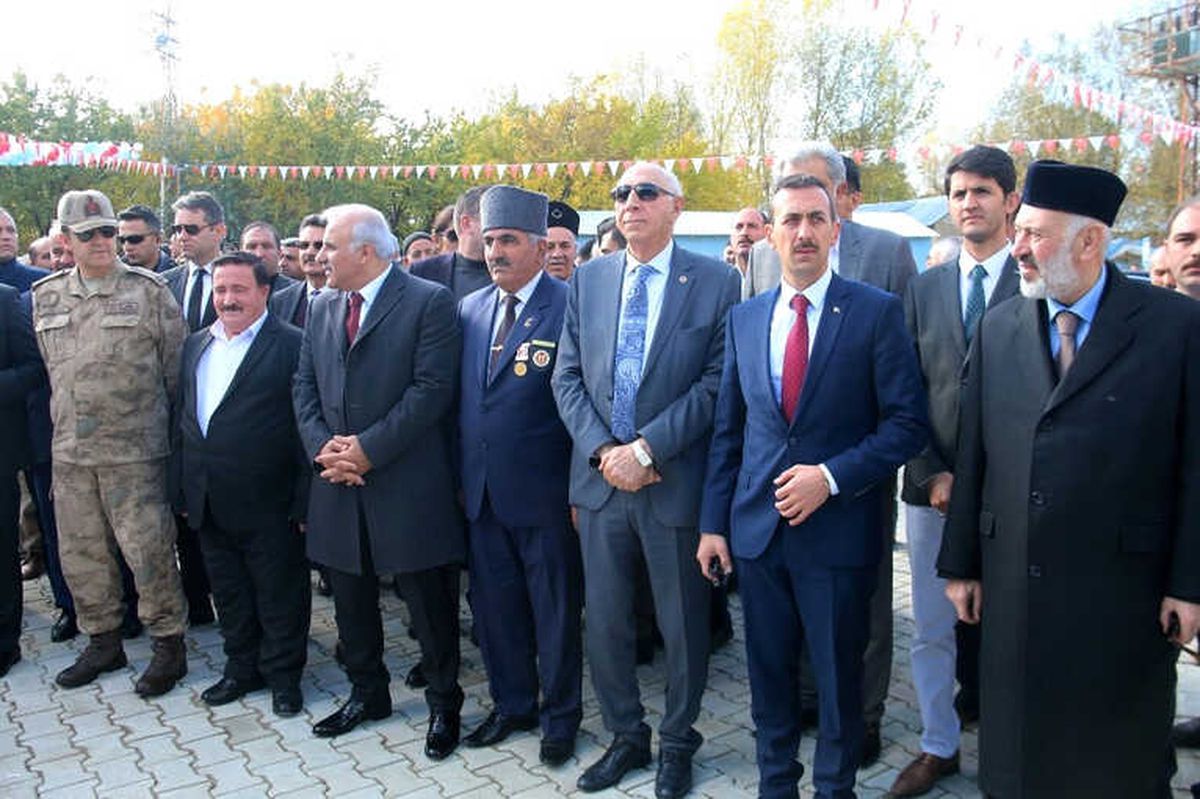 Heyecanlanan Muhtar, Protokolü Kahkahaya Boğdu