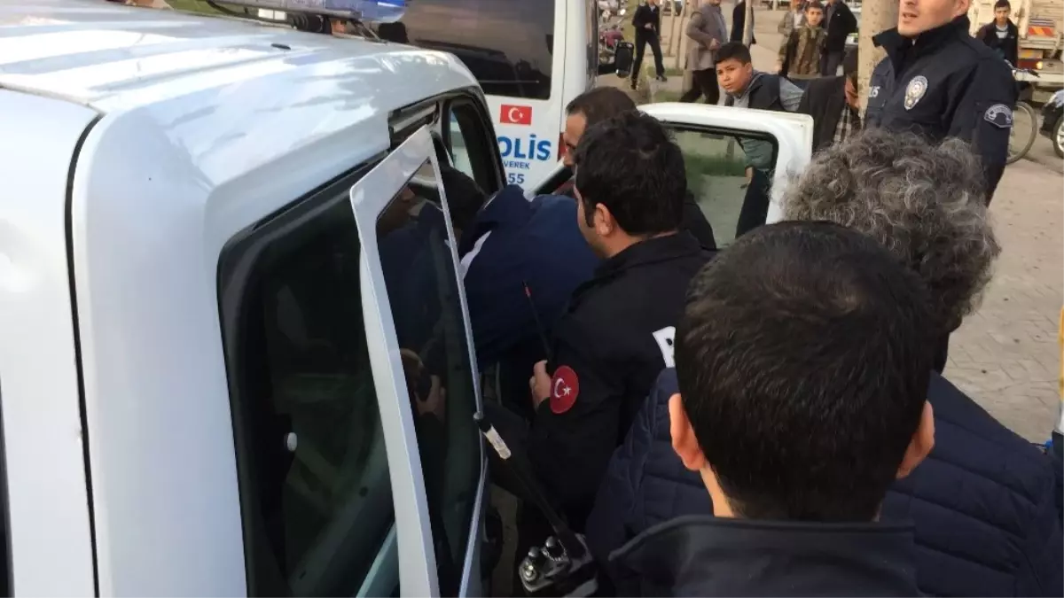 İntihar Etmek İsteyen Vatandaşı Polis İkna Etti